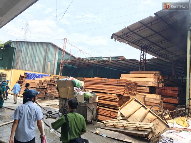 Hà Nội: Cháy kho hàng công ty ở Trường Chinh, nhiều tài sản bị thiêu rụi - Ảnh 18.