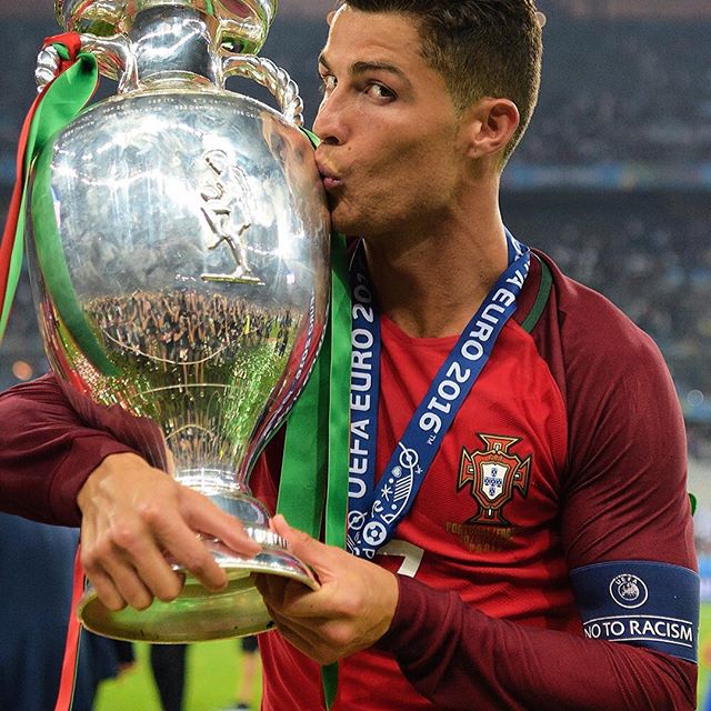 Ronaldo chi hơn 62 tỷ VNĐ rước qu&aacute;i th&uacute; về nh&agrave; - Ảnh 4.