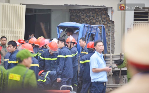 Những hình ảnh kinh hoàng chứng tỏ sức công phá khủng khiếp của vụ nổ tại khu đô thị Văn Phú - Ảnh 5.