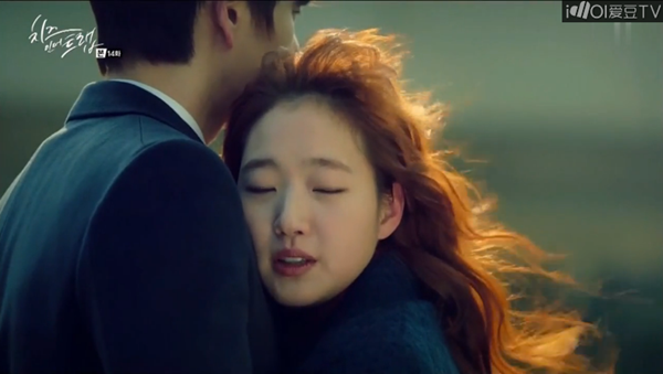 “Cheese In The Trap”: Hoảng hốt với cảnh tông xe kinh hoàng của “Hong Seol” Kim Go Eun - Ảnh 14.