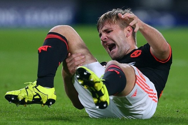 Trai đẹp Luke Shaw muốn rời Man Utd vì bất mãn với Mourinho - Ảnh 3.