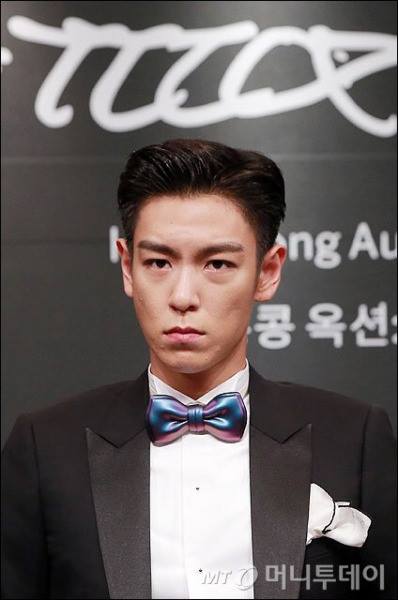 T.O.P (Big Bang) tiều tụy, xuống sắc rõ rệt sau vụ việc bị fan cuồng Trung Quốc quấy rối - Ảnh 6.