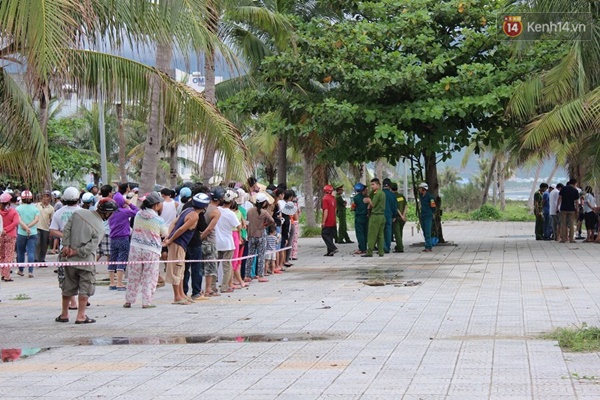 Hoảng hồn phát hiện bảo vệ bãi tắm ở Đà Nẵng chết gần miệng cống - Ảnh 1.