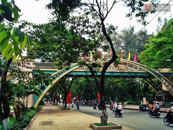 Kẻ cướp bị... nạn nh&acirc;n đ&aacute;nh chết trong c&ocirc;ng vi&ecirc;n ở S&agrave;i G&ograve;n - Ảnh 1.