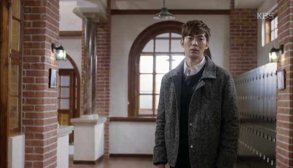 “Moorim School”: Lee Hyun Woo trao Seo Ye Ji nụ hôn dưới bầu trời tuyết rơi - Ảnh 20.