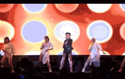 Những khoảnh khắc ấn tượng tại đ&ecirc;m đại nhạc hội Kpop - Ảnh 15.