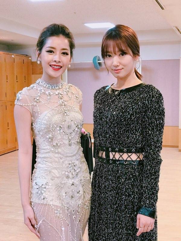 Clip độc quyền: Chi Pu đọ sắc Yoona, Park Shin Hye trong hậu trường Asia Artist Awards - Ảnh 4.