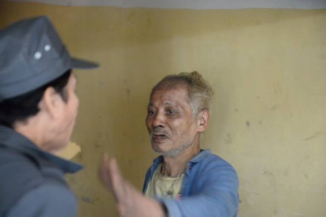 H&agrave; Nội: Ch&aacute;y trong khu tập thể tr&ecirc;n đường Ch&ugrave;a Bộc, cụ &ocirc;ng 76 tuổi ki&ecirc;n quyết kh&ocirc;ng rời khỏi nh&agrave; - Ảnh 5.