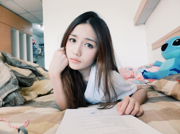 Đây chính là nữ y tá xinh đẹp và nổi tiếng nhất Thái Lan! - Ảnh 11.