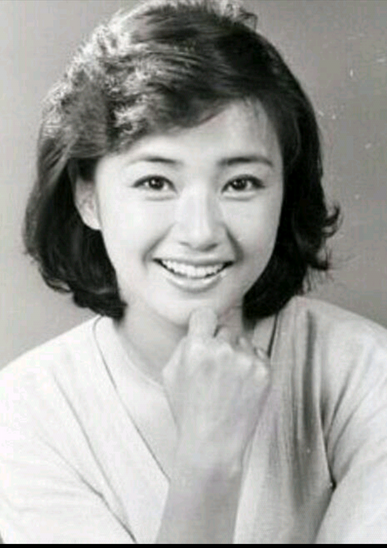Ứng cử viên sáng giá cho danh hiệu nữ minh tinh Hàn Quốc đẹp nhất qua 3 thế hệ - Ảnh 2.