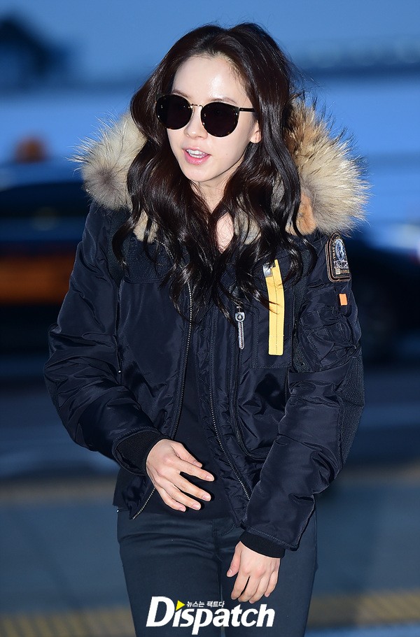 Song Ji Hyo xinh đẹp không tì vết, đọ sắc cùng dàn mỹ nhân SNSD tại sân bay - Ảnh 4.