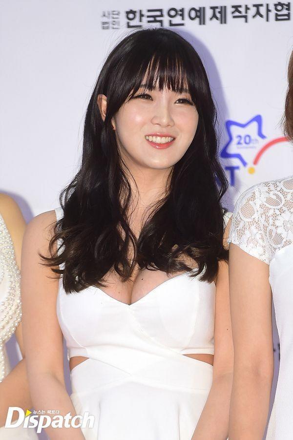 Những em &uacute;t sexy chết người của nh&oacute;m nhạc nữ đ&igrave;nh đ&aacute;m - Ảnh 11.