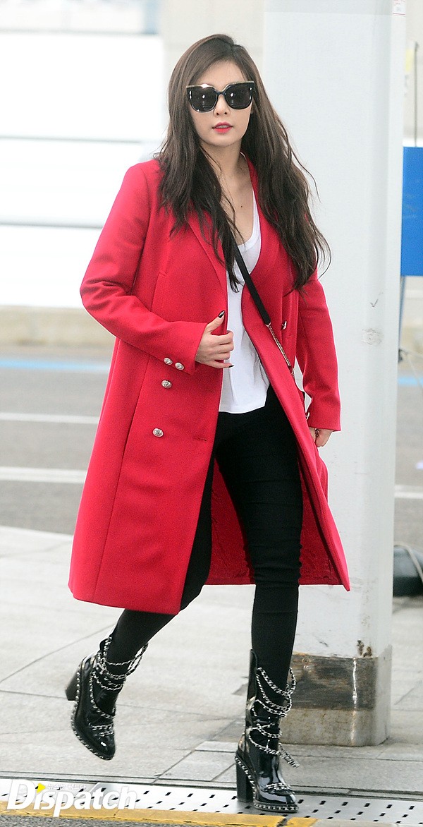 Tiffany (SNSD) mặt khác lạ, Hyuna bỗng đẹp ngây thơ tại sân bay - Ảnh 8.