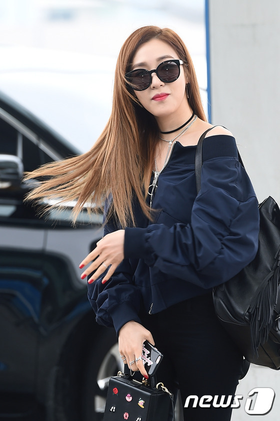 Tiffany (SNSD) diện áo trễ nải khoe vai, lấn át người đẹp Cheese in the trap - Ảnh 6.