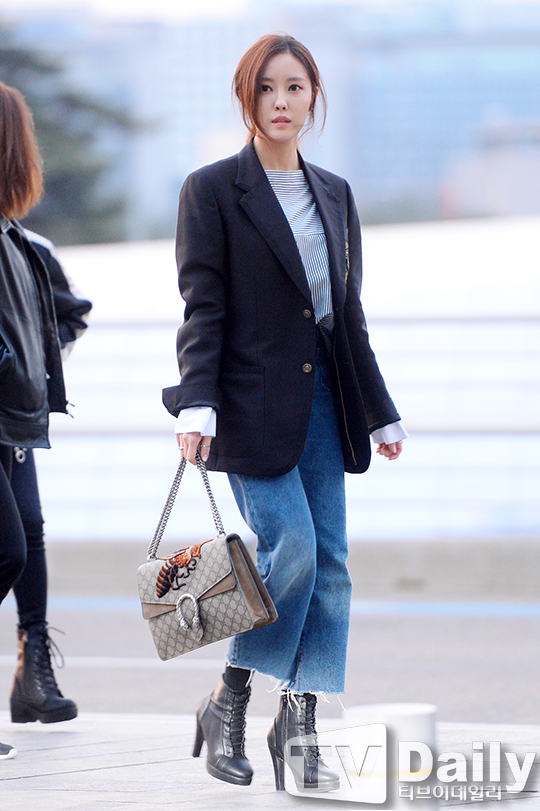 6 c&ocirc; n&agrave;ng T-ara si&ecirc;u chất tại s&acirc;n bay Incheon, chuẩn bị đổ bộ Việt Nam - Ảnh 7.