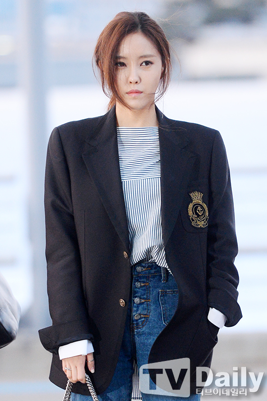 6 c&ocirc; n&agrave;ng T-ara si&ecirc;u chất tại s&acirc;n bay Incheon, chuẩn bị đổ bộ Việt Nam - Ảnh 8.