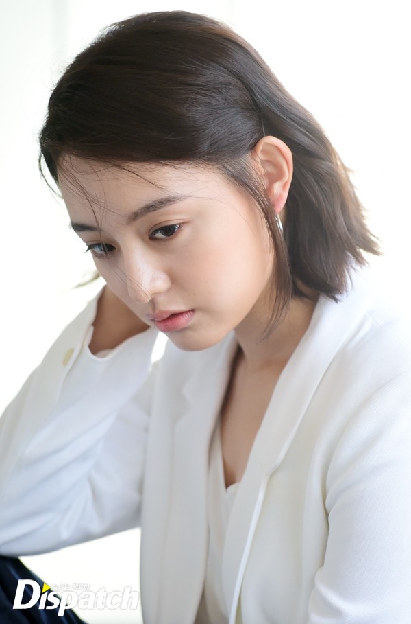 Loạt ảnh hậu trường đẹp như mơ của cặp đôi Yoon - Seo trong Hậu duệ mặt trời - Ảnh 13.