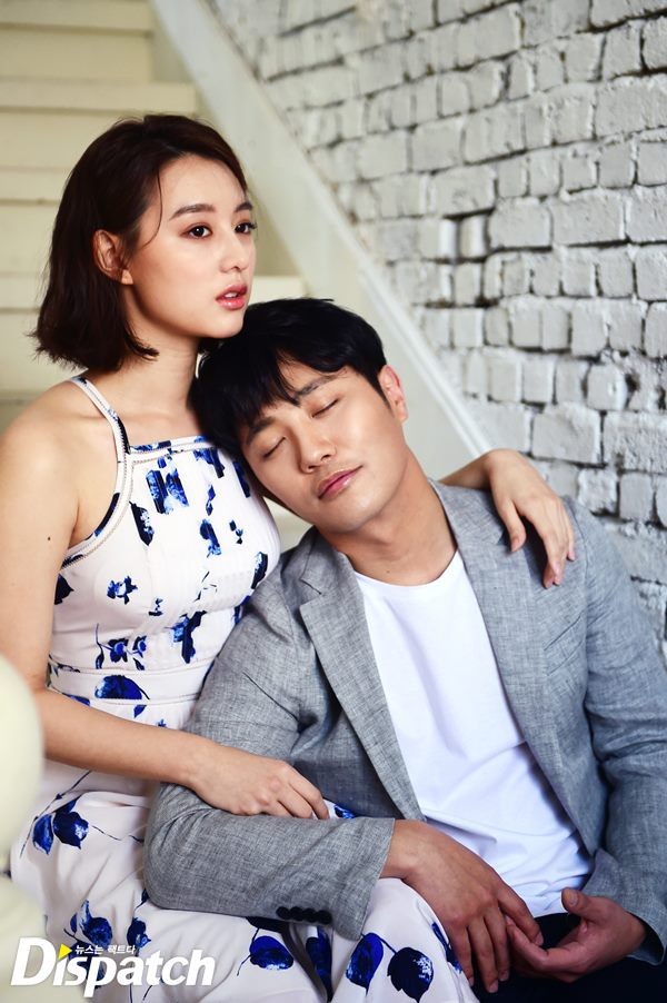 Loạt ảnh hậu trường đẹp như mơ của cặp đôi Yoon - Seo trong Hậu duệ mặt trời - Ảnh 30.