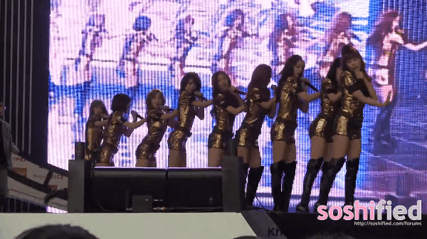 7 tai nạn s&acirc;n khấu nhớ đời của idol Kpop - Ảnh 7.