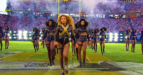 Fan khắp nơi đang phát cuồng vì... cú hắt xì giữa concert của Beyoncé - Ảnh 3.