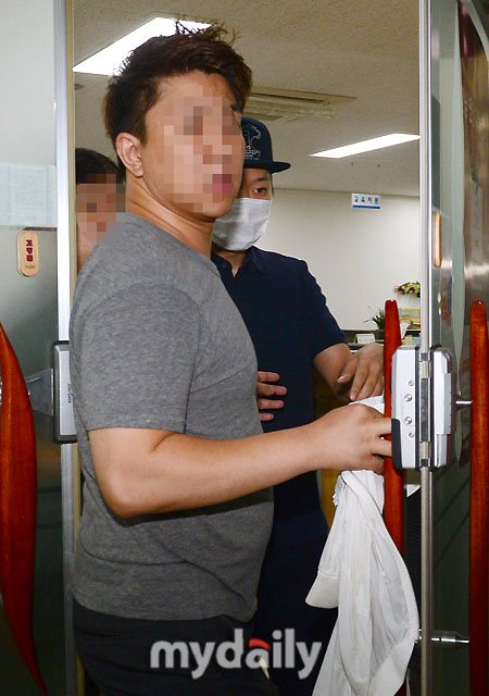 Cảnh sát xác nhận Lee rút đơn: Thực sự có quan hệ tình dục với Yoochun, nhưng không cưỡng chế - Ảnh 9.