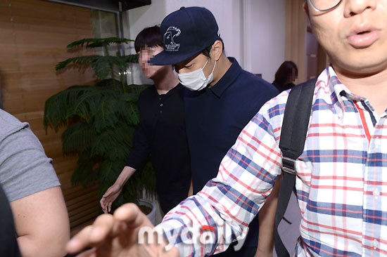 Hot: Cảnh sát Gangnam tuyên bố ADN trên tang vật đầu tiên trùng khớp với Yoochun (JYJ) - Ảnh 2.