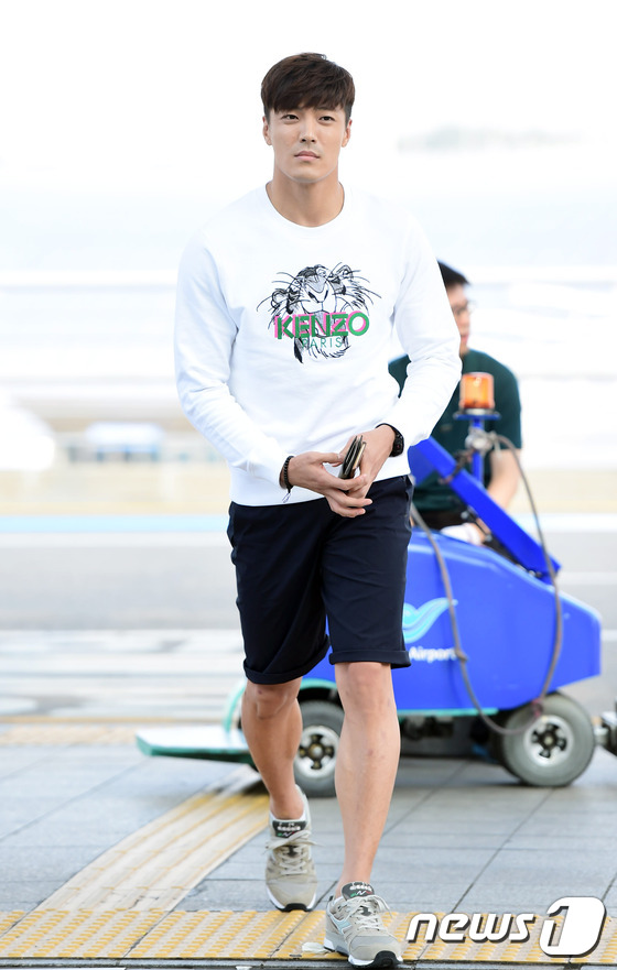 Mỹ nam Eric (Shinhwa) cùng dàn mỹ nhân Lại là Oh Hae Young rạng rỡ đi du lịch nghỉ dưỡng - Ảnh 22.