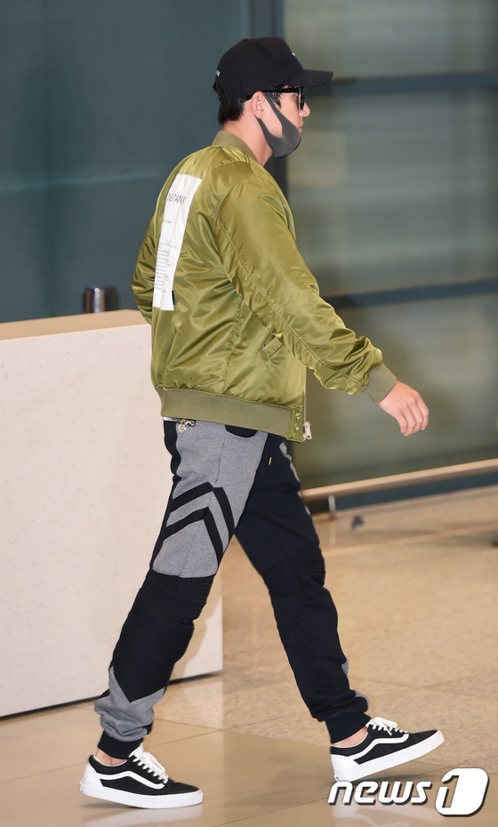 Bộ đôi nam thanh nữ tú của The K2 Yoona - Ji Chang Wook đẹp đôi, đầy khí chất tại sân bay - Ảnh 10.