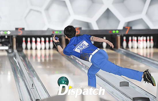 Fan phát cuồng vì vẻ nghiêm túc của Kim Soo Hyun, Lee Hong Ki ở giải đấu bowling chuyên nghiệp - Ảnh 11.