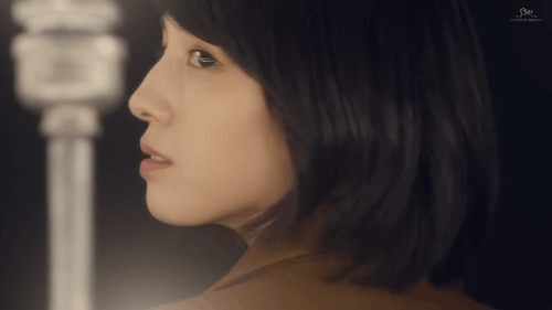 Phát hờn với cô nàng xinh phát ngất suýt được hôn Chanyeol trong MV mới của EXO - Ảnh 3.