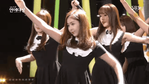 Fan phì cả cười vì màn cổ vũ G-Friend của dàn sao Running Man Fan Phì Cả Cười Vì Màn Cổ Vũ G-Friend Của Dàn Sao Running Man