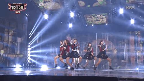 Ko phải Big Bang, đ&acirc;y mới l&agrave; idolgroup c&oacute; s&acirc;n khấu hot nhất SBS Gayo Daejun 2016 - Ảnh 5.