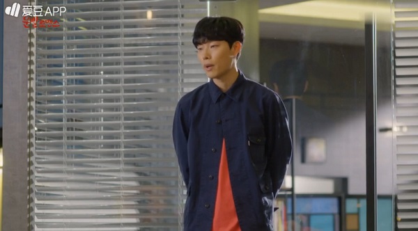 &ldquo;Lucky Romance&rdquo;: Hwang Jung Eum đ&atilde; chủ động kh&oacute;a m&ocirc;i CEO Ryu Jun Yeol - Ảnh 19.