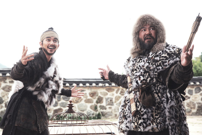 Yoo Seung Ho giả g&aacute;i đi&ecirc;u luyện, c&ugrave;ng Xiumin (EXO) l&agrave;m tr&ugrave;m lừa đảo - Ảnh 18.