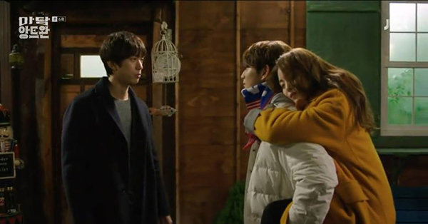 Quý Bà Antoine: Han Ye Seul cầm guốc choảng Sung Joon vì tội nói dối - Ảnh 11.