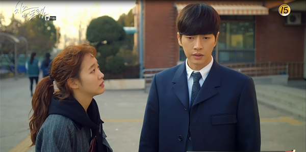 &ldquo;Cheese In The Trap&rdquo;: Ng&acirc;y ngất trước nụ h&ocirc;n &ldquo;giường chiếu&rdquo; l&atilde;ng mạn của Park Hae Jin - Ảnh 19.