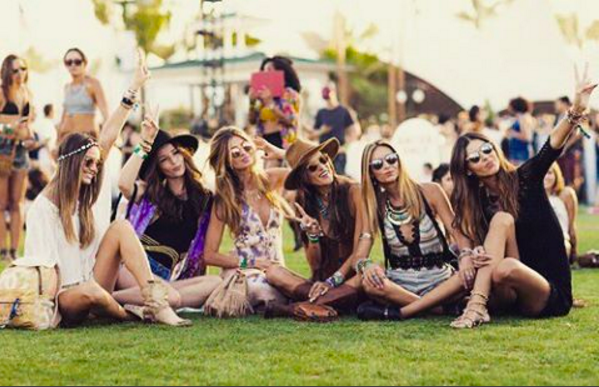 Coachella: Lễ hội nhiều cô nàng xinh và hot nhất nước Mỹ!  - Ảnh 18.