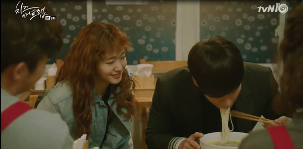 “Cheese In The Trap”: Tan chảy trước màn “liên hoàn hôn” của Park Hae Jin - Ảnh 19.