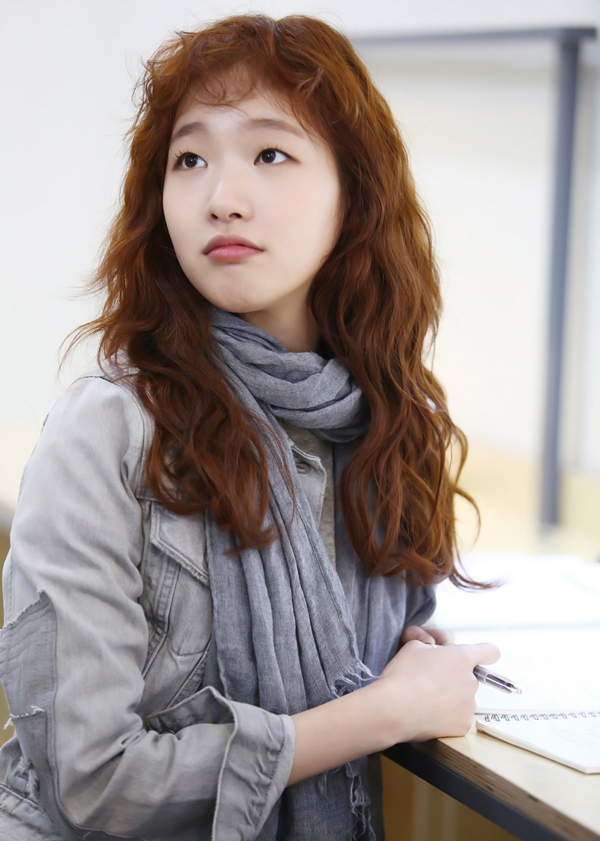 Học cách phối đồ đến trường siêu yêu từ Cheese In The Trap - Ảnh 18.