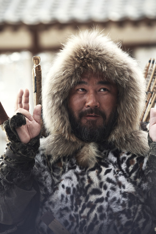 Yoo Seung Ho giả g&aacute;i đi&ecirc;u luyện, c&ugrave;ng Xiumin (EXO) l&agrave;m tr&ugrave;m lừa đảo - Ảnh 20.