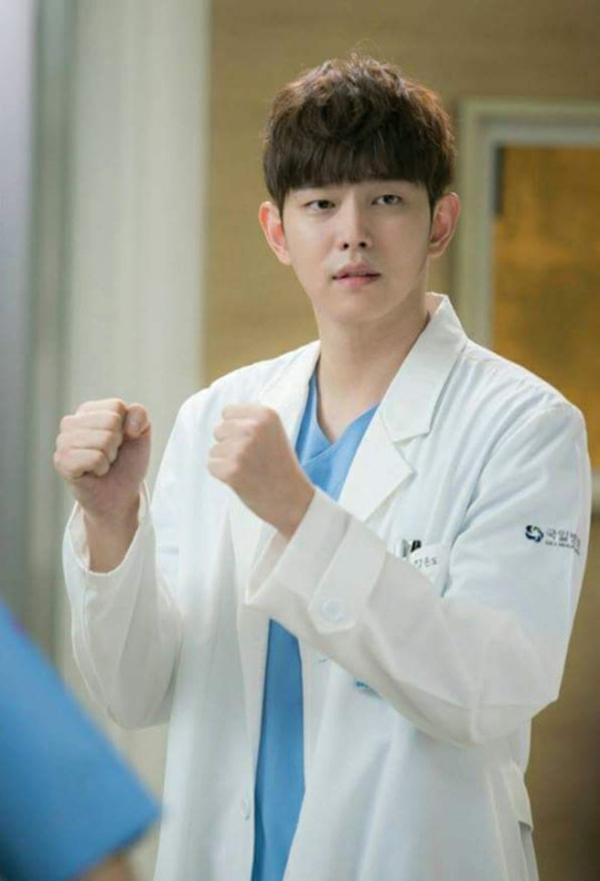 Doctors: Yoon Kyun Sang đã phá nát hình tượng nam thứ hoàn hảo trên phim Hàn! - Ảnh 20.