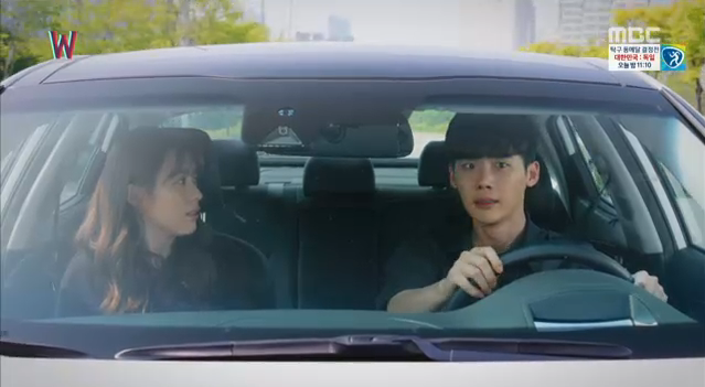 W - Two Worlds: Tự tử quá nhiều, Lee Jong Suk quên mất cả vợ Hyo Joo? - Ảnh 23.