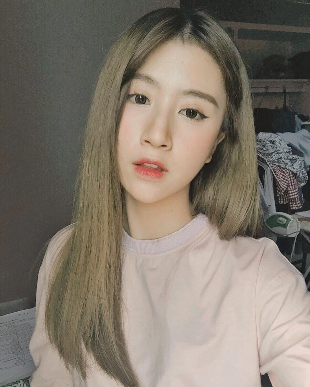 5 c&aacute;ch tạo kiểu gọn m&agrave; xinh gi&uacute;p bạn xử l&yacute; t&oacute;c m&aacute;i ngốt ng&aacute;t - Ảnh 2.