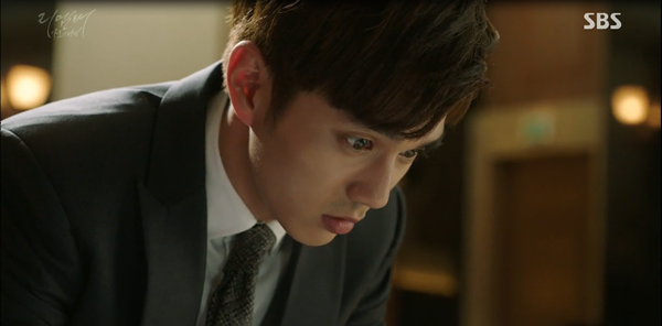 &ldquo;Remember&rdquo;: Hết bị bắn, Yoo Seung Ho lại bất ngờ ngất xỉu - Ảnh 2.