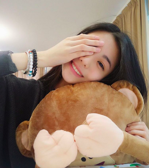 Nụ cười của c&ocirc; g&aacute;i n&agrave;y chắc chắn sẽ khiến mọi ch&agrave;ng trai y&ecirc;u ngay từ c&aacute;i nh&igrave;n đầu ti&ecirc;n - Ảnh 2.