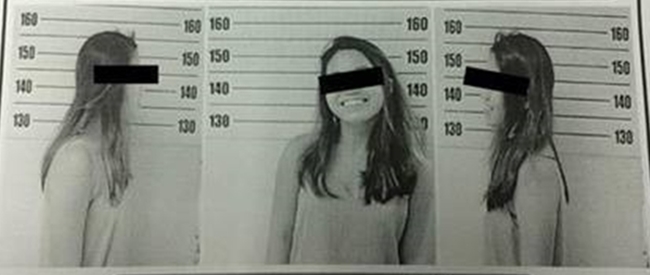 Bị bắt vì ăn trộm quần áo, 2 nữ du khách Singapore cười như được mùa trong đồn cảnh sát Thái Lan - Ảnh 4.