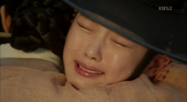 “Moonlight”: Kim Yoo Jung được Thế tử Bo Gum tìm lại người mẹ thất lạc - Ảnh 2.
