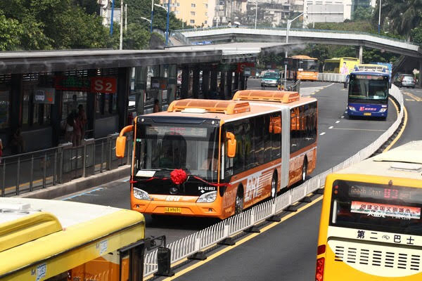 Những điều bạn chưa biết về hệ thống buýt siêu nhanh BRT trên khắp thế giới - Ảnh 2.