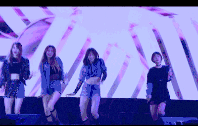 Những khoảnh khắc ấn tượng tại đêm đại nhạc hội Kpop - Ảnh 3.