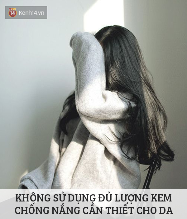 Muốn dùng kem chống nắng hiệu quả, hãy tránh xa 4 sai lầm này - Ảnh 2.